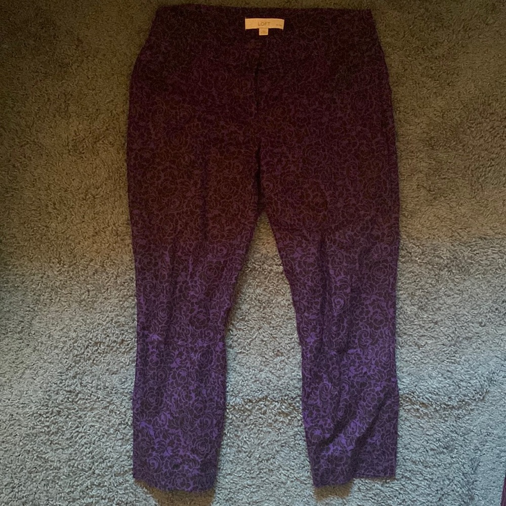 Size 4 petite flowery swirl pants.